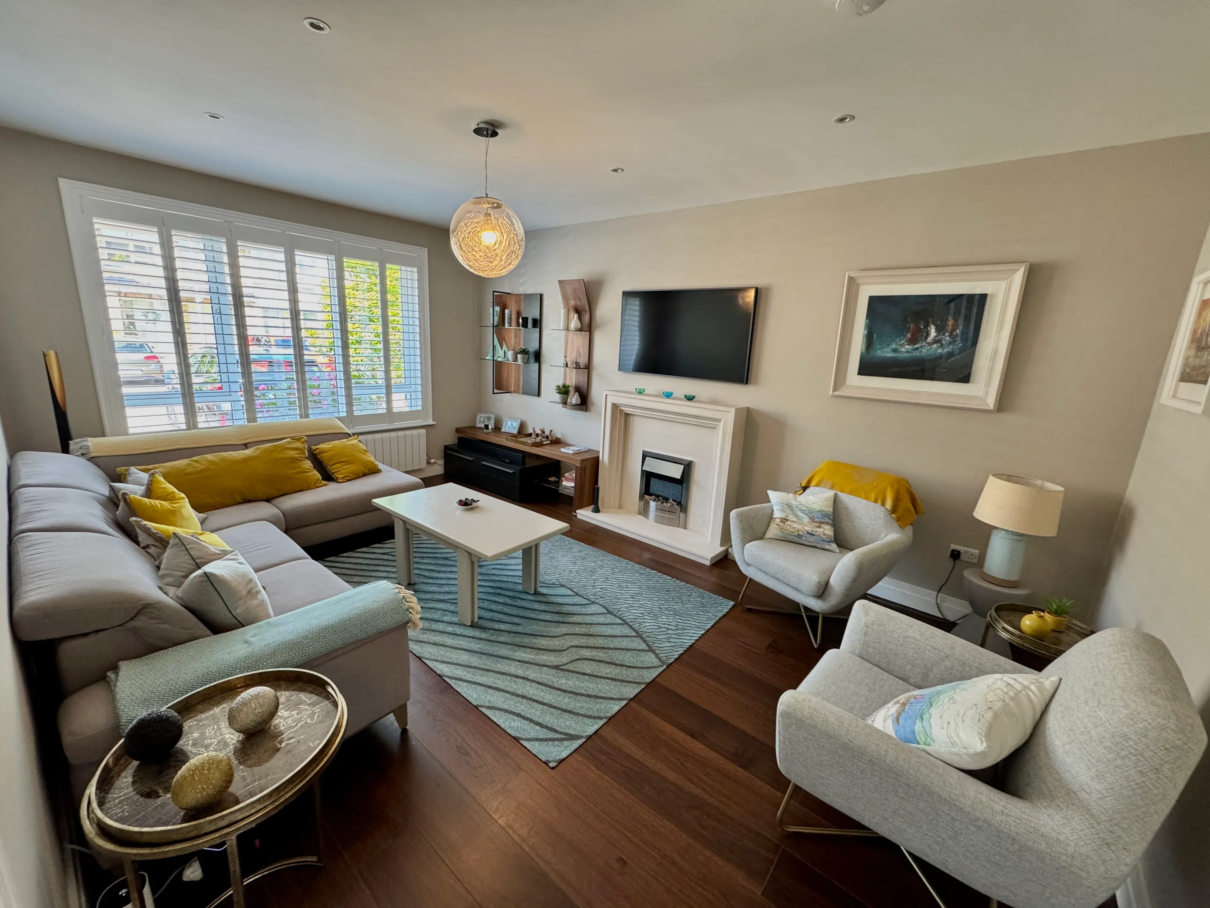 Luxury Airbnb living room captured in high-resolution for a 360° virtual tour