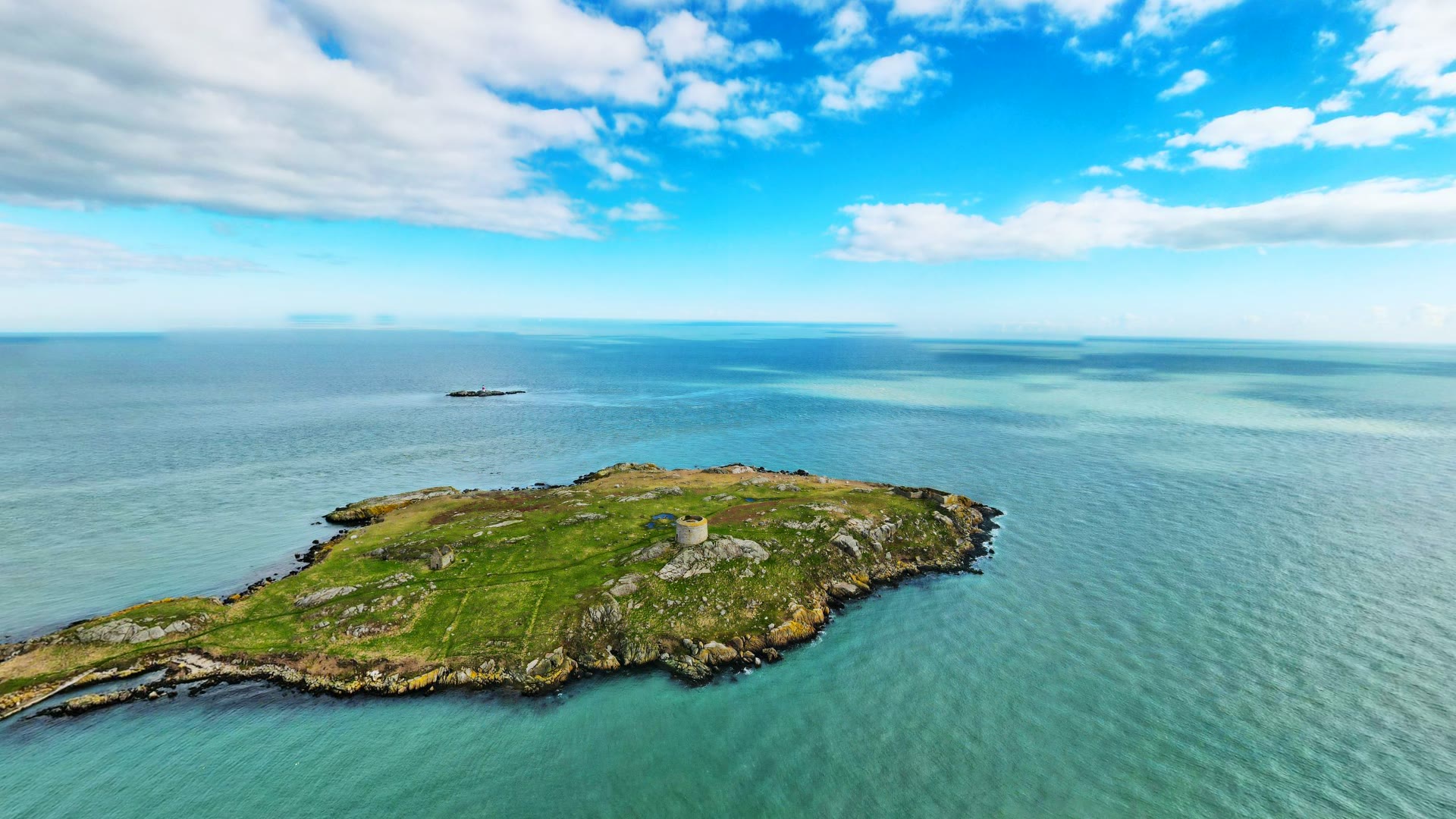 Dalkey Island and the turquoise waters of Dalkey Sound, County Dublin, Ireland — YouIn360 360° virtual tour