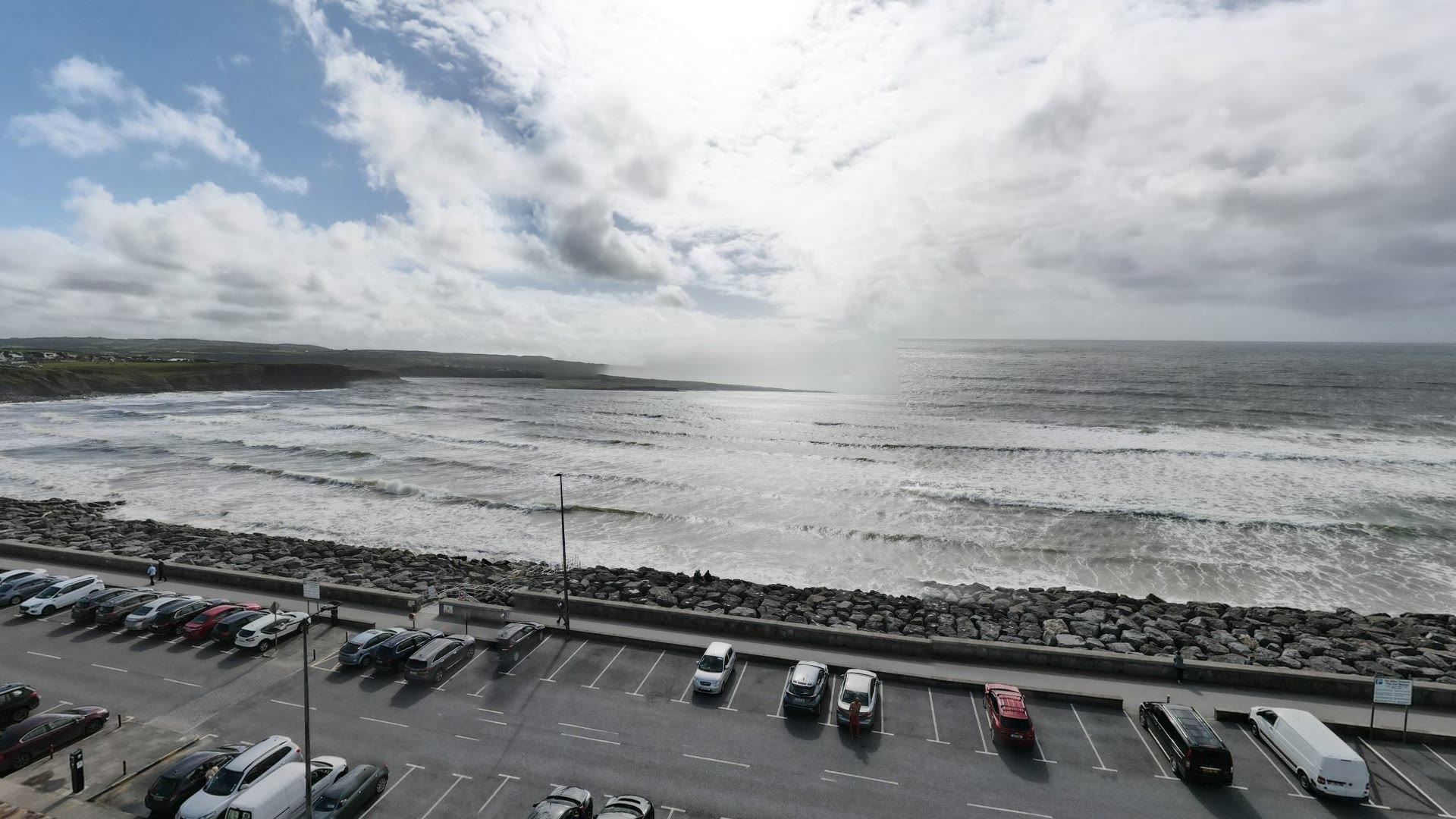 Lahinch beach and promenade sweeping along Liscannor Bay, County Clare, Ireland — YouIn360 360° virtual tour