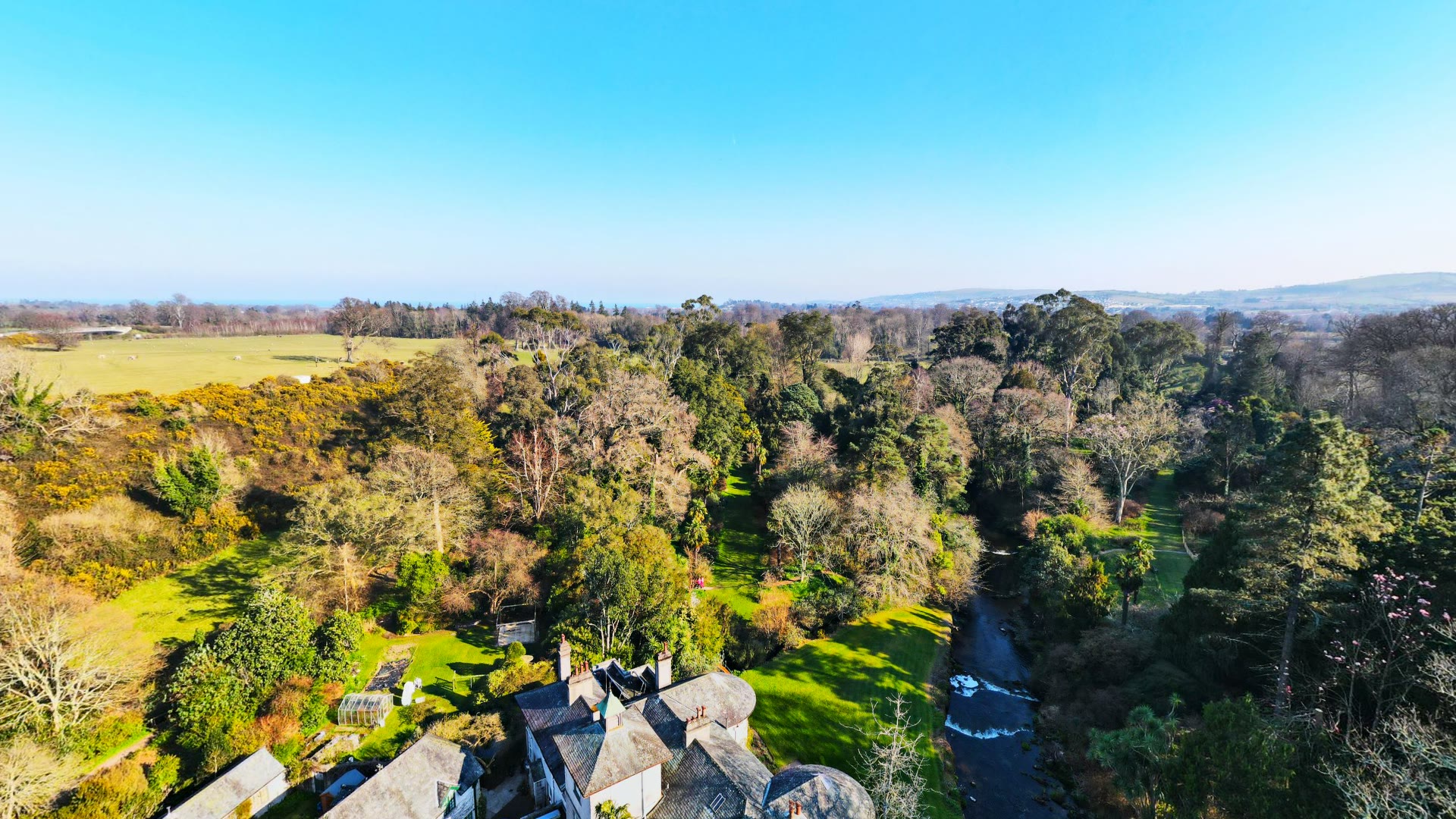 Mount Usher Gardens woodland and the River Vartry from above, Ashford, County Wicklow — YouIn360 360° virtual tour