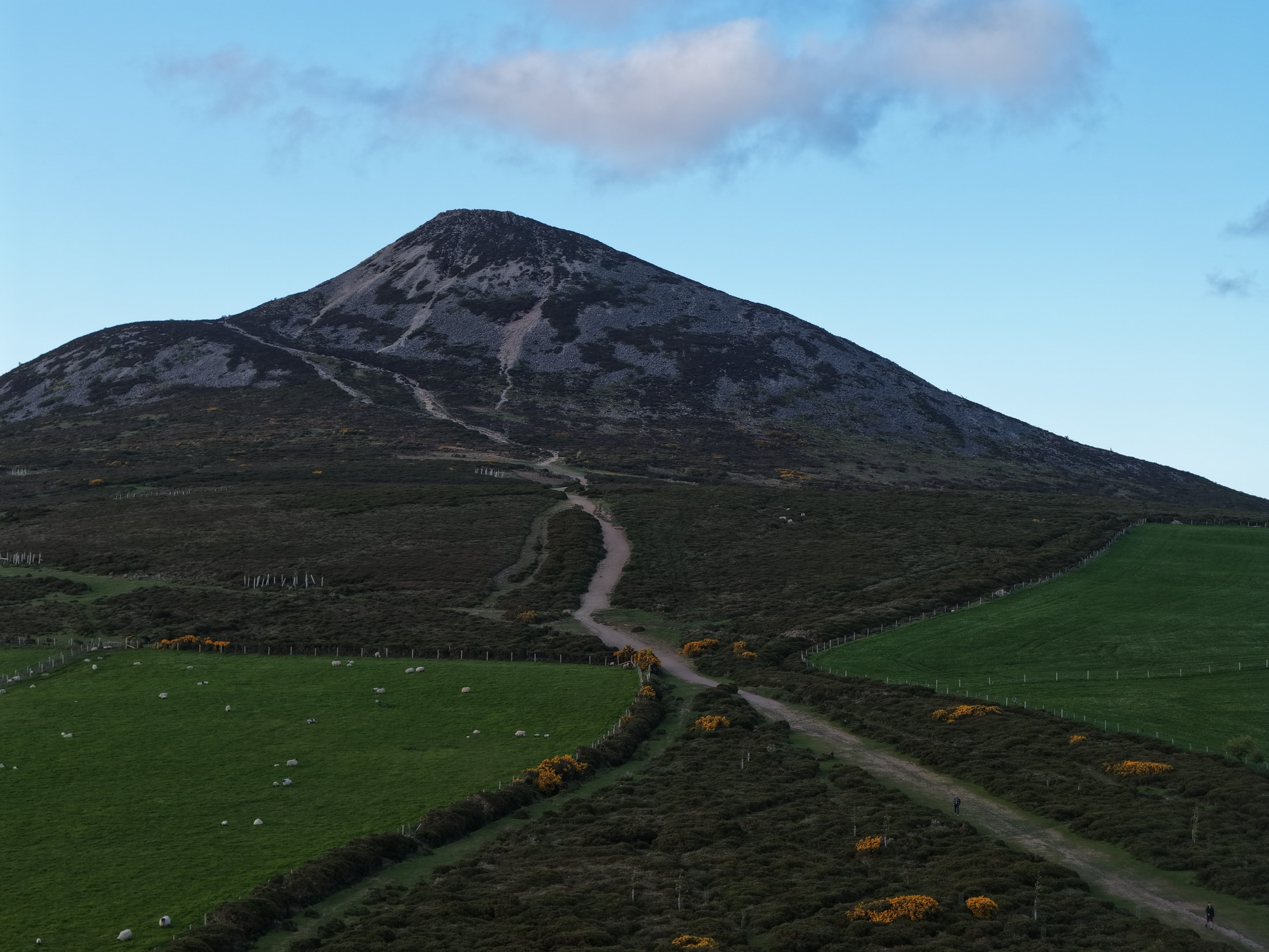 Great Sugar Loaf mountain aerial drone view at 501m, County Wicklow, Ireland — YouIn360 360° virtual tour